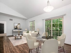 River View at Bexley in Columbus, OH - Foto de edificio - Building Photo