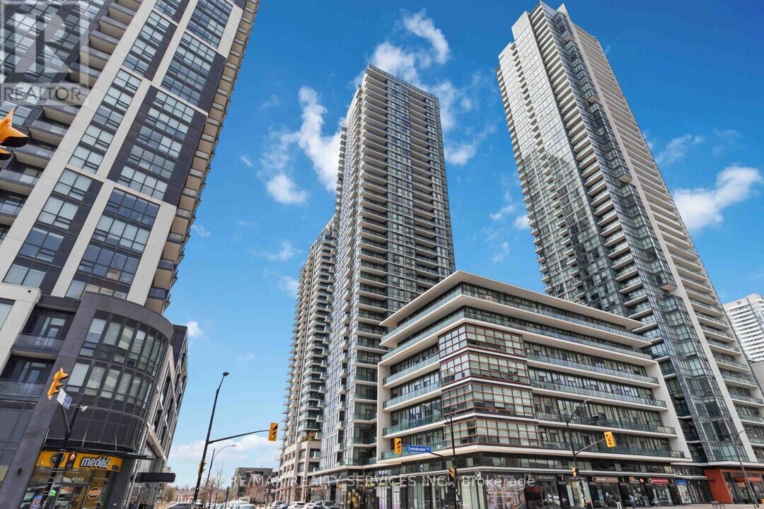 4065 Brickstone Mews in Mississauga, ON - Building Photo