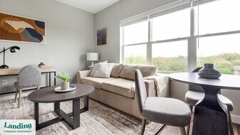 1010 Enclave Blvd in Edwardsville, IL - Building Photo