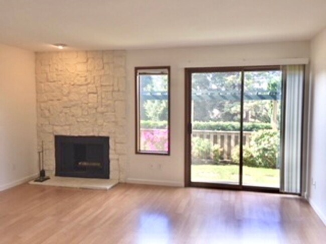 1067 5th Ave S in Edmonds, WA - Building Photo - Building Photo