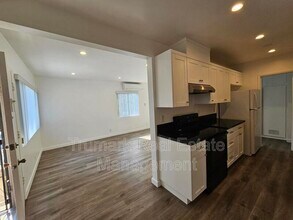 2936 Honolulu Ave in Glendale, CA - Building Photo - Building Photo