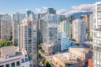 The Smithe in Vancouver, BC - Building Photo - Building Photo