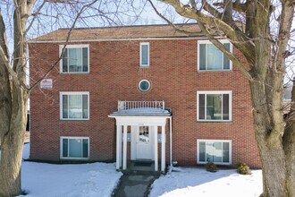 3158 Algonquin Pky in Toledo, OH - Foto de edificio - Building Photo