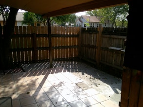 801 4th St in Seguin, TX - Foto de edificio - Building Photo