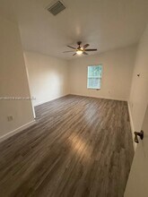 1066 NW 100th Terrace in Miami, FL - Building Photo - Building Photo