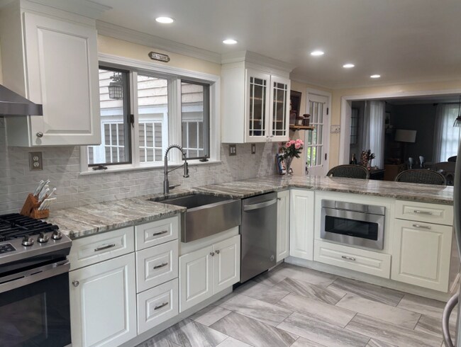 145 Concord Rd in Wayland, MA - Building Photo - Building Photo