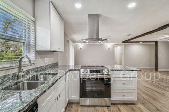 16901 Melba Ln in Lutz, FL - Building Photo - Building Photo