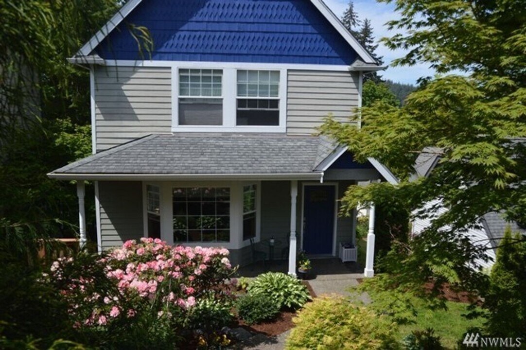 122 41st St in Bellingham, WA - Building Photo