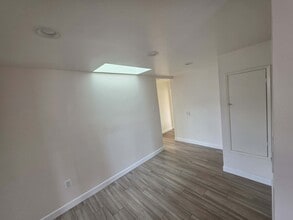 12671 Hazel Ave in Garden Grove, CA - Foto de edificio - Building Photo