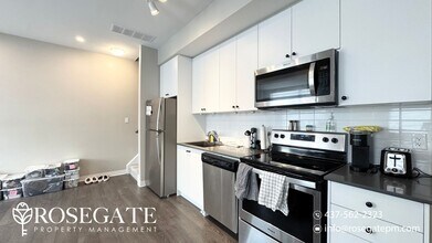 680 Atwater Ave in Mississauga, ON - Building Photo - Building Photo