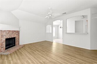 12317 Rolling Ridge Dr in Burleson, TX - Building Photo - Building Photo