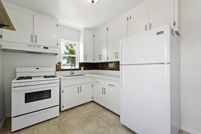 3379 Herman Ave, Unit 3379 and Half in San Diego, CA - Building Photo - Building Photo