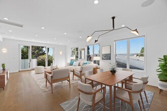 1662 Lucile Ave, Unit 1662 in Los Angeles, CA - Building Photo - Building Photo