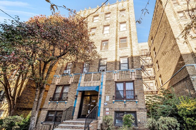 270 Harrison Ave in Jersey City, NJ - Building Photo - Building Photo