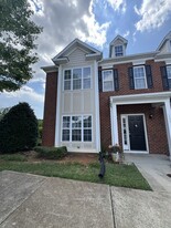 203 Molly Ct in Cary, NC - Building Photo