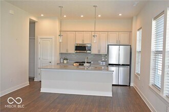 874 Kinzer Ave in Carmel, IN - Building Photo - Building Photo