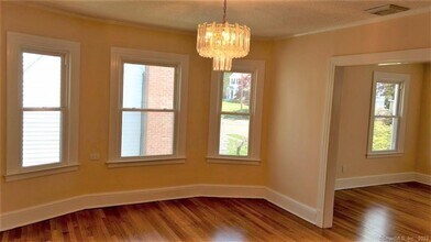 60 Woodmere Rd in West Hartford, CT - Building Photo - Building Photo