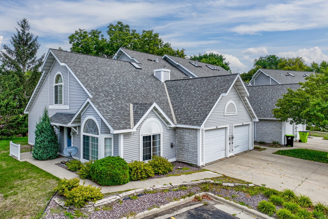 Crystal Bay Townhomes in Rochester, MN - Foto de edificio