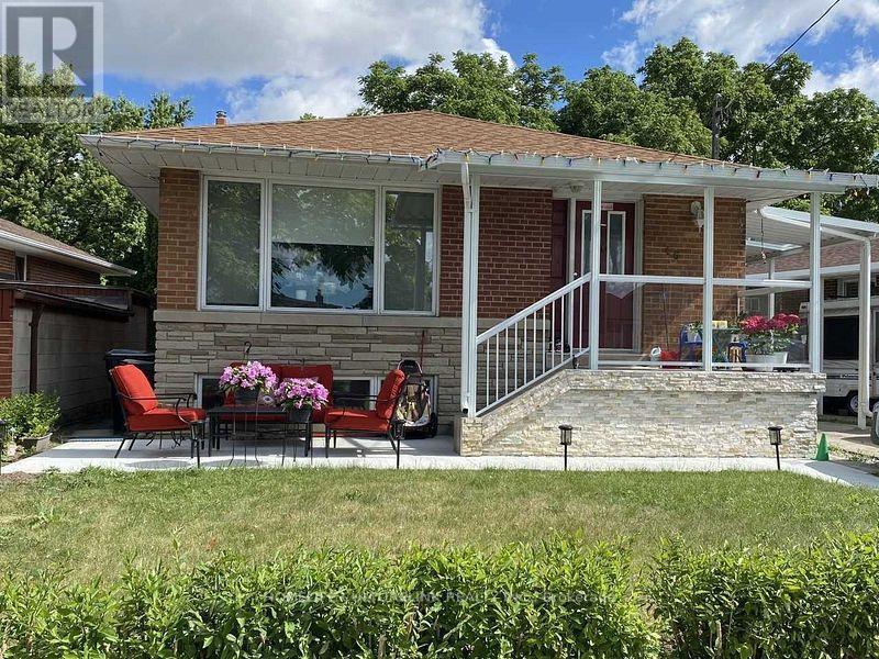 46 Stansbury Crescent in Toronto, ON - Building Photo