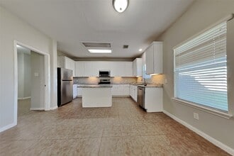 2831 Wild Oak Park Dr in Conroe, TX - Building Photo - Building Photo