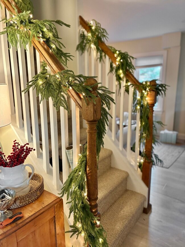 251 E Rutland Rd in Milford, CT - Foto de edificio - Building Photo