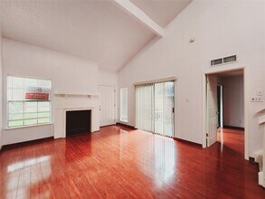 2611 Grants Lake Blvd in Sugar Land, TX - Building Photo - Building Photo
