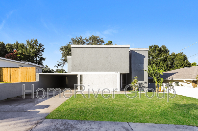 2115 W Ivy St in Tampa, FL - Building Photo