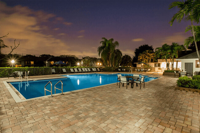 Cirq 5100 in Coconut Creek, FL - Foto de edificio - Building Photo