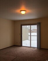 1040 Forest View Dr N in Ellettsville, IN - Building Photo