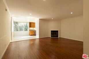 1233 Barry Ave in Los Angeles, CA - Building Photo