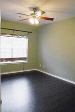 1704 S College St in Georgetown, TX - Building Photo - Building Photo