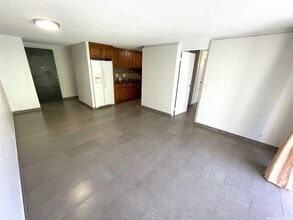 1720 Huna St in Honolulu, HI - Building Photo - Building Photo