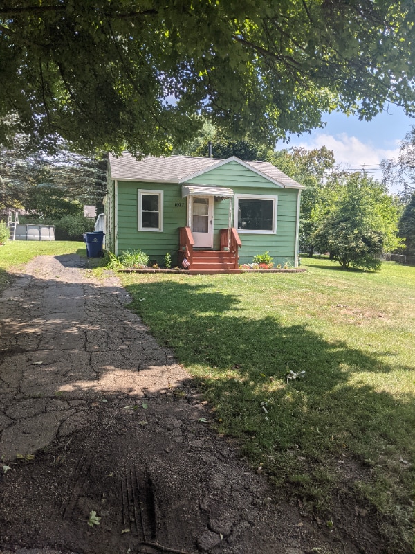 property at 1077 Davey Ave