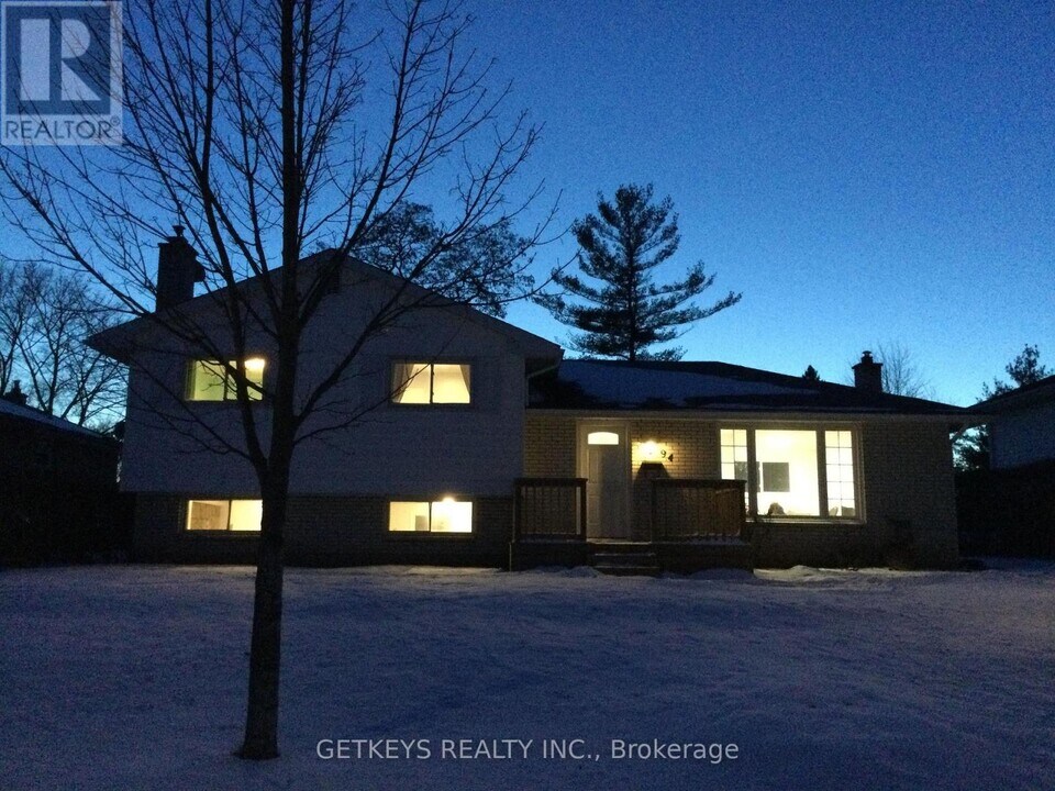 94 Jackson Ave in Belleville, ON - Building Photo