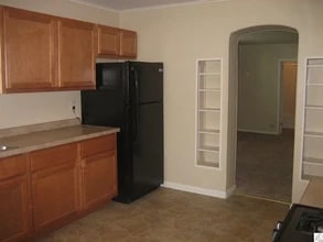 817 W 4th St, Unit Apt 1 in Duluth, MN - Building Photo - Building Photo