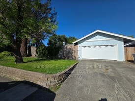 8545 Liman Way in Rohnert Park, CA - Building Photo
