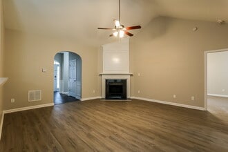 2839 Stonewall Ln SW in Atlanta, GA - Building Photo - Building Photo