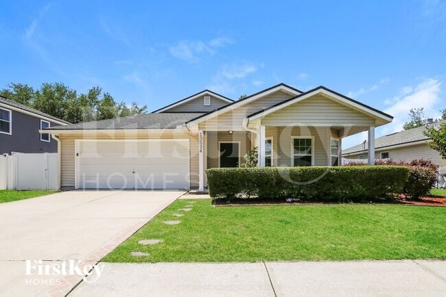 property at 13524 Ashford Wood Ct E
