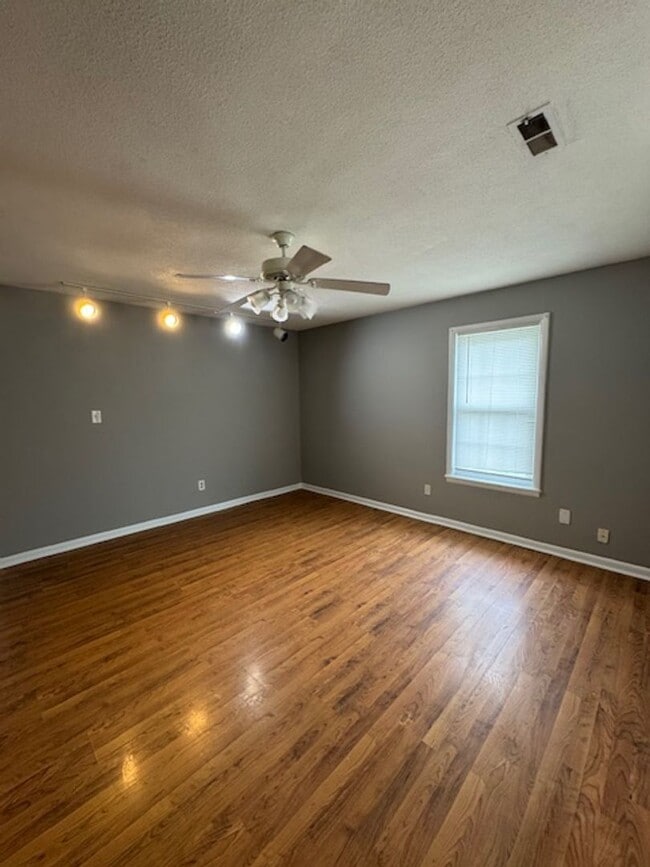 2604 Robeson St in Wilmington, NC - Building Photo - Building Photo