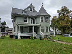 904 W Stephenson St in Freeport, IL - Building Photo - Building Photo