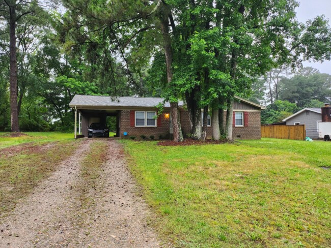 5900 Neuse St in Raleigh, NC - Building Photo - Building Photo