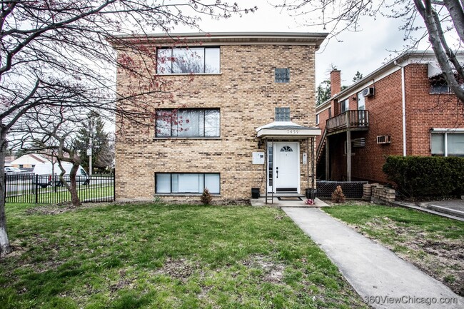 property at 7459 N Waukegan Rd