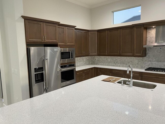 property at 4685 Estates Cir