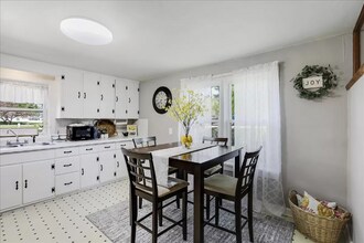 121 S 25th St in Mattoon, IL - Building Photo - Building Photo