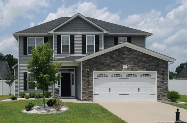 property at 2804 Deepwater Ct