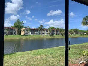 123 Lake Gloria Dr in West Palm Beach, FL - Building Photo - Building Photo