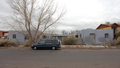 1110 Coal Ave SW in Albuquerque, NM - Building Photo - Building Photo