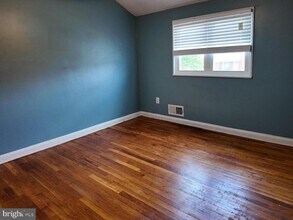 7849 Charlesmont Rd in Dundalk, MD - Building Photo - Building Photo