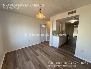 5310 26th St W in Bradenton, FL - Building Photo - Building Photo