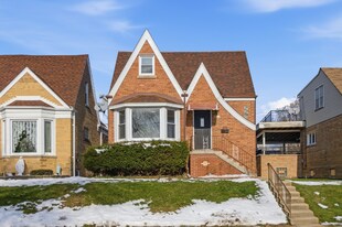 6640 W Foster Ave in Chicago, IL - Building Photo